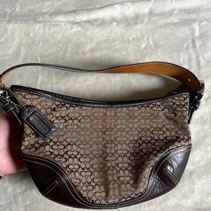 Brown coach baguette style handbag!